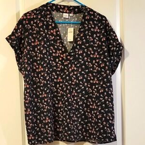 GAP Women's Black Floral Top